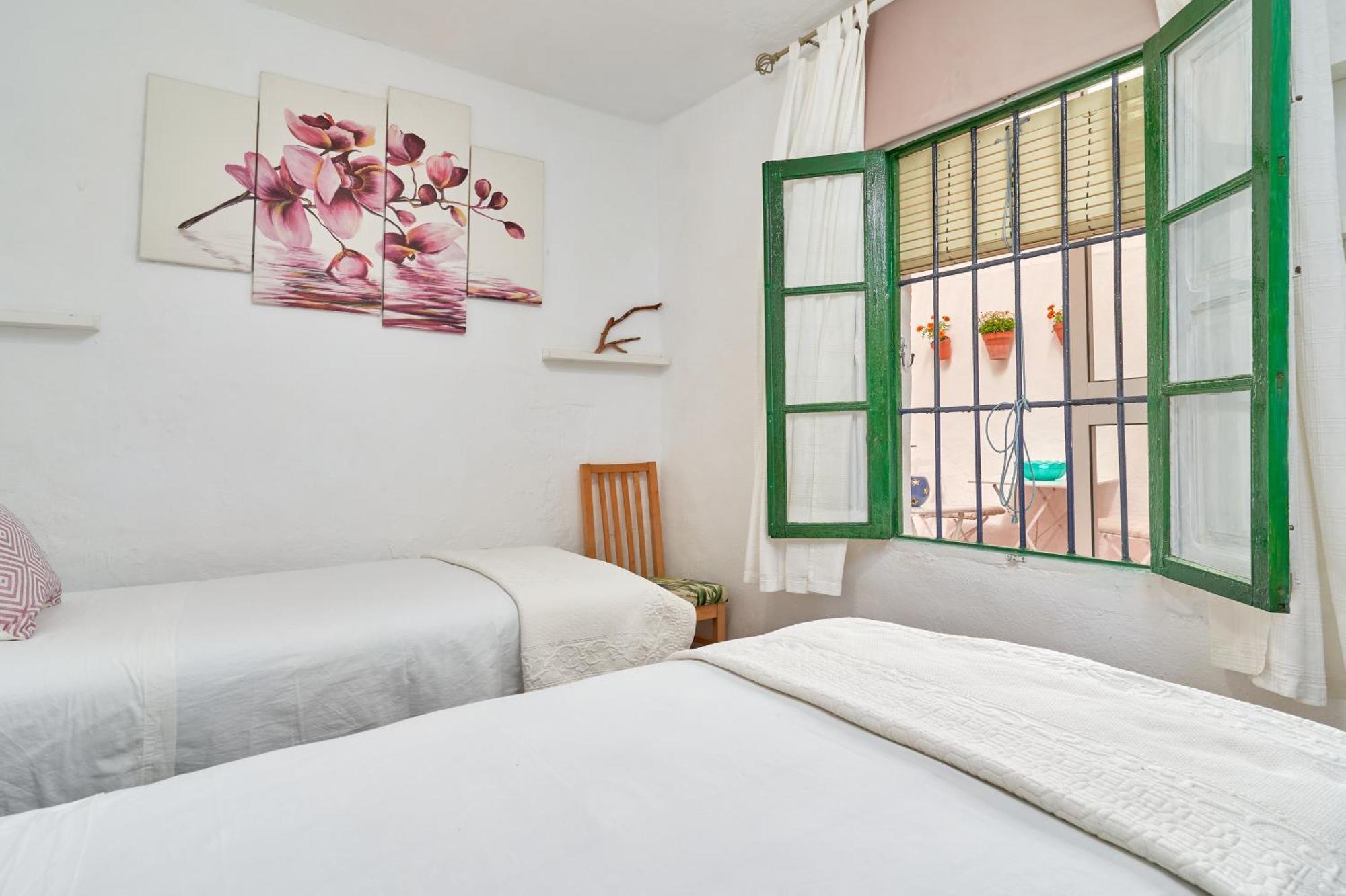 Casa Victoria G Villa Нерха Екстериор снимка