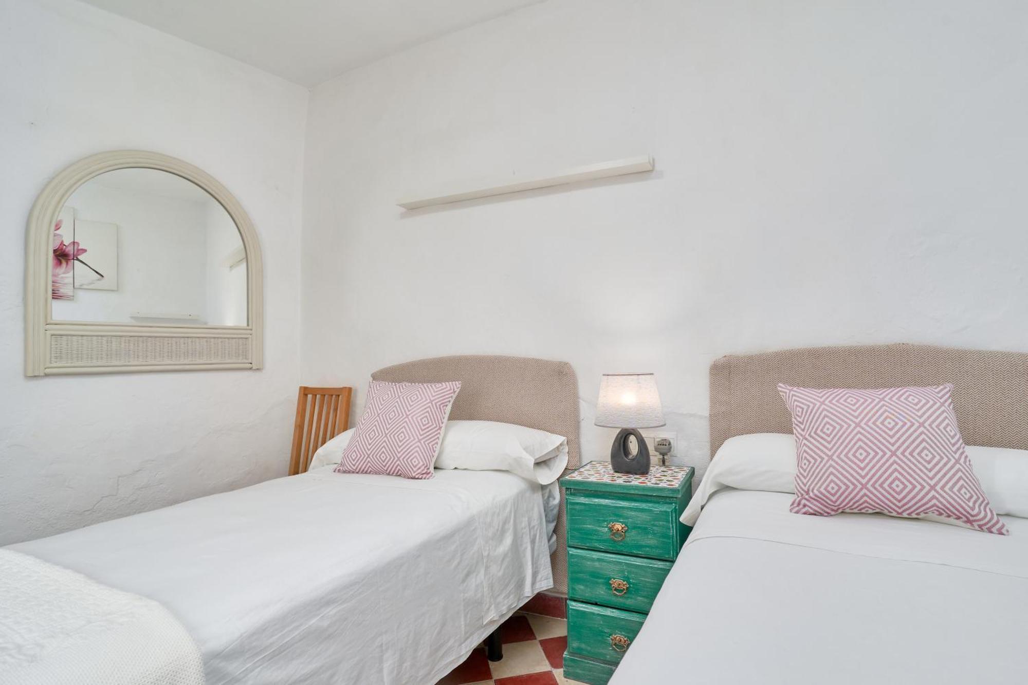 Casa Victoria G Villa Нерха Екстериор снимка