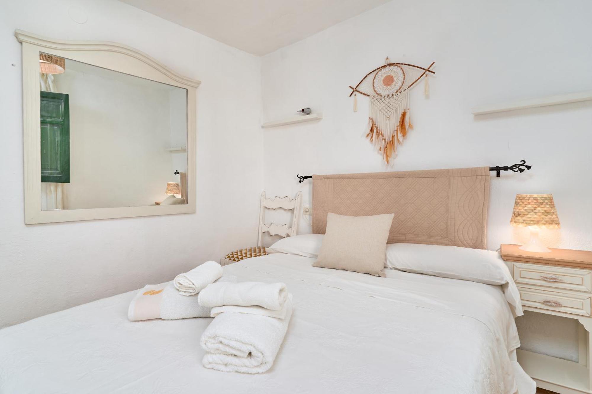 Casa Victoria G Villa Нерха Екстериор снимка